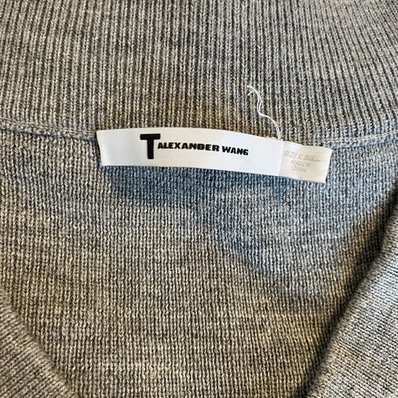 T by Alexander Wang V neck cropped sweater - Picture 4 of 4